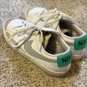 Nike Kids White and Gray Sneakers with Green Accents